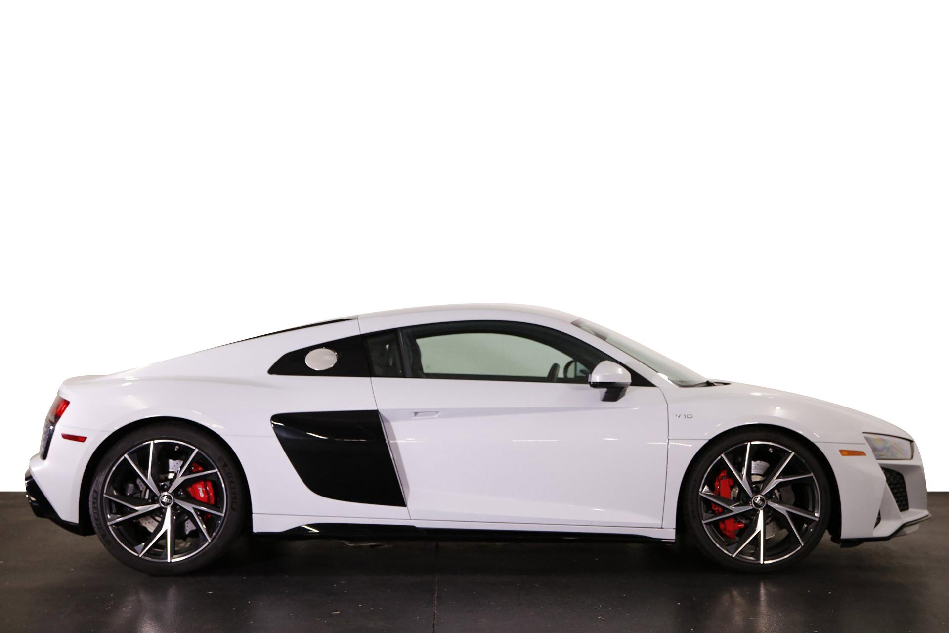 2022 Audi R8 White