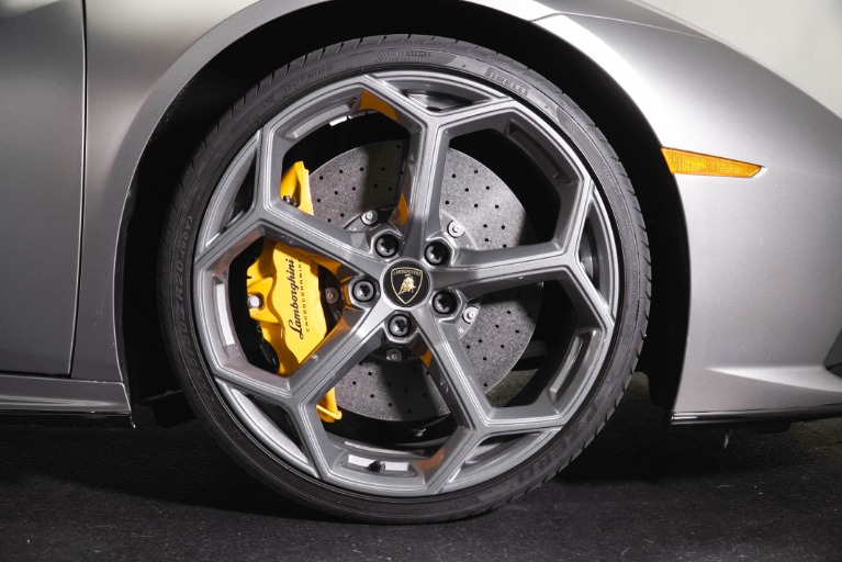 Used 2024 Lamborghini Huracan EVO for sale $409,992 at The Luxury Collection Walnut Creek in Walnut Creek CA 94596 4