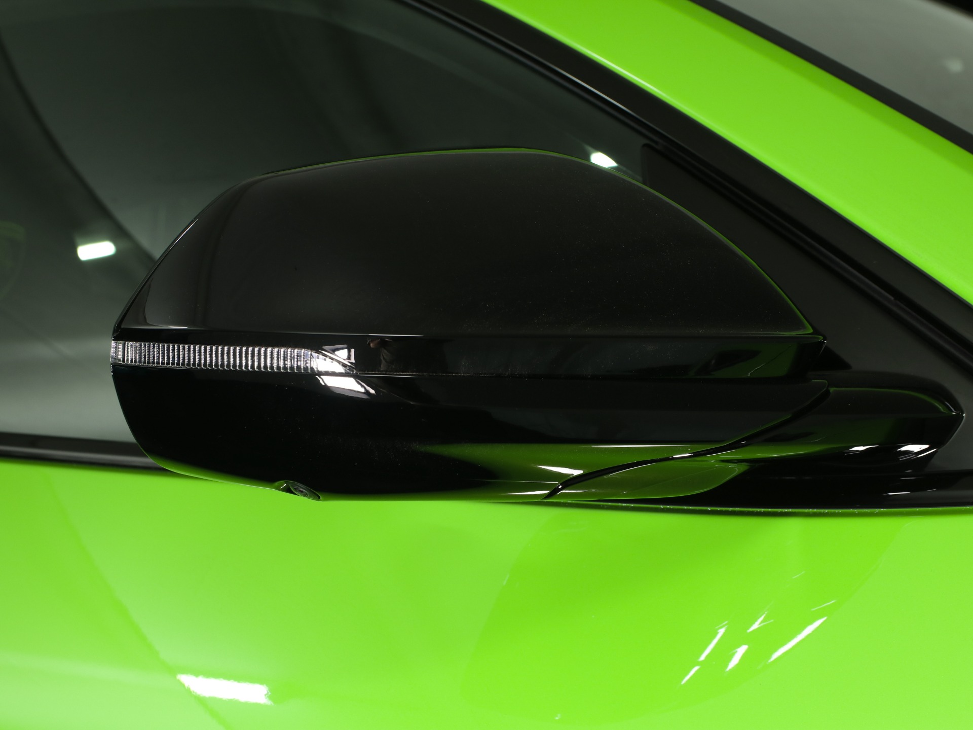 2025 Lamborghini Urus SE photo 20
