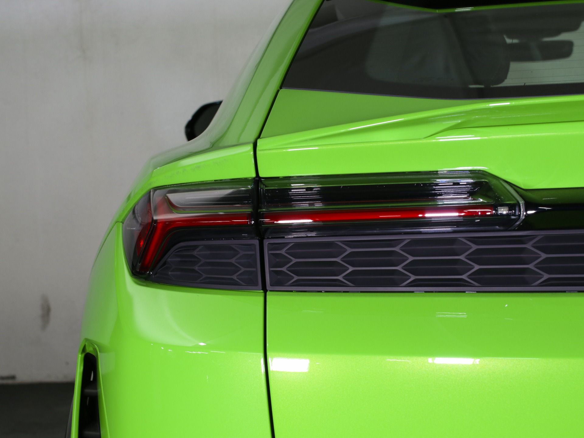 2025 Lamborghini Urus SE photo 22