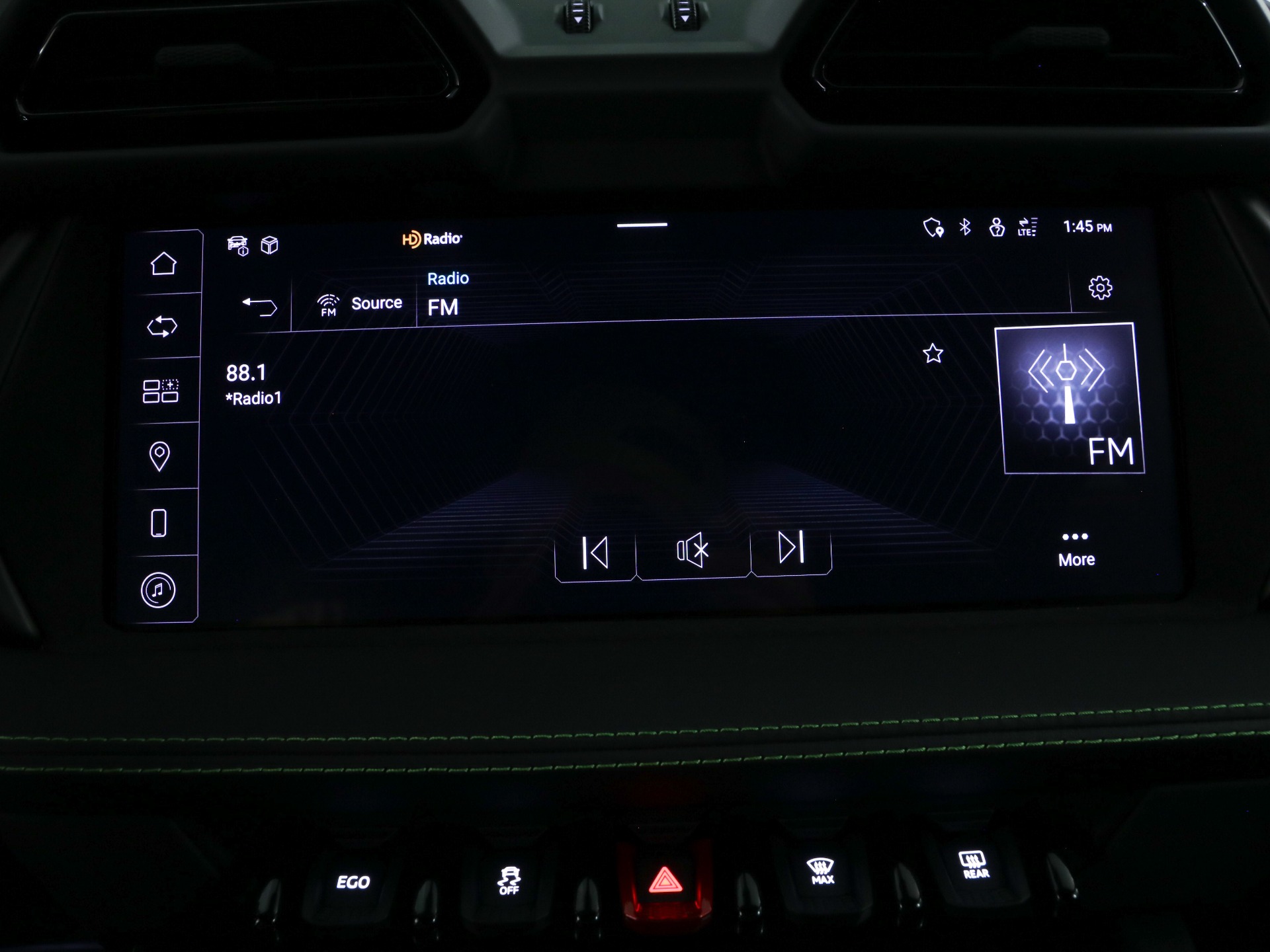 2025 Lamborghini Urus SE photo 28