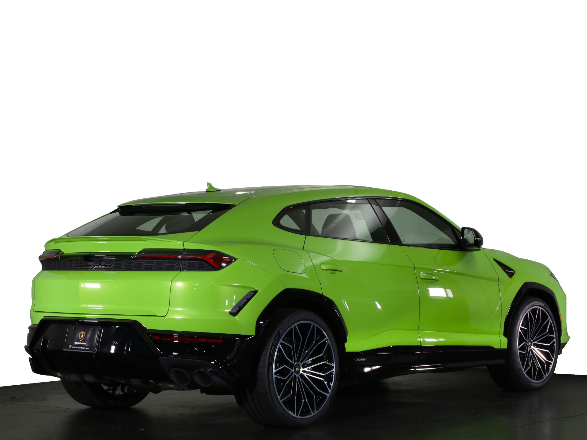 2025 Lamborghini Urus SE photo 7