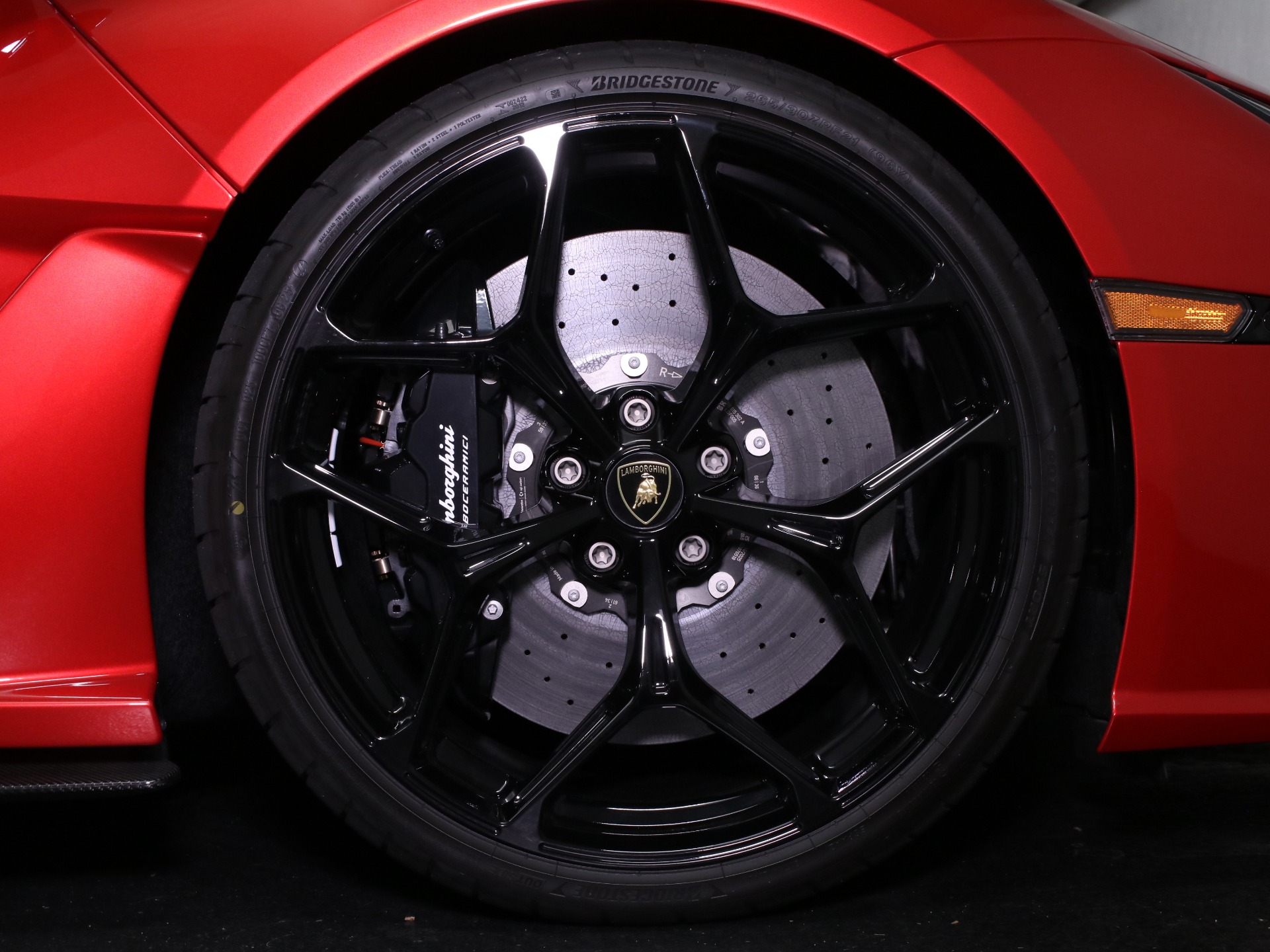 2025 Lamborghini Revuelto photo 11