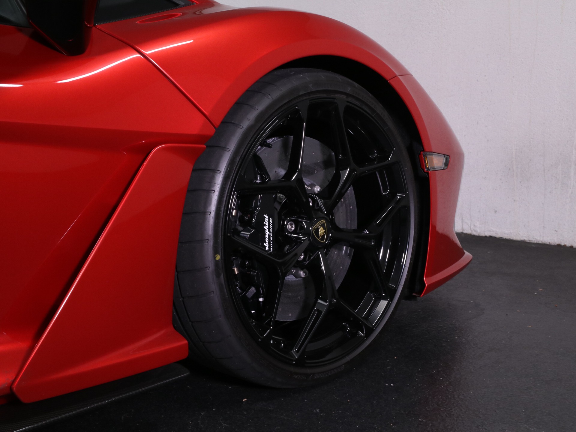 2025 Lamborghini Revuelto photo 13