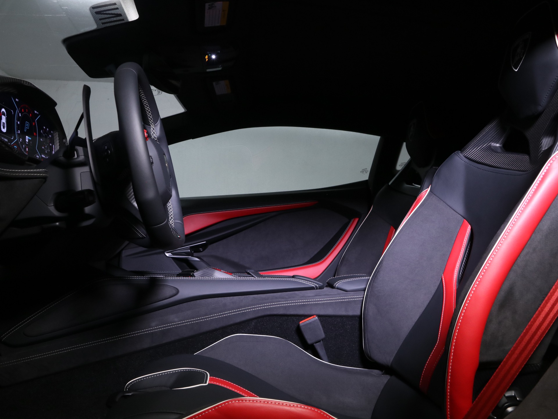 2025 Lamborghini Revuelto photo 21