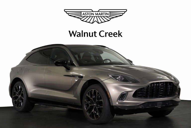 2021 Aston Martin DBX Base's photo