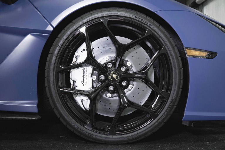 Used 2025 Lamborghini Revuelto for sale Sold at The Luxury Collection Walnut Creek in Walnut Creek CA 94596 4
