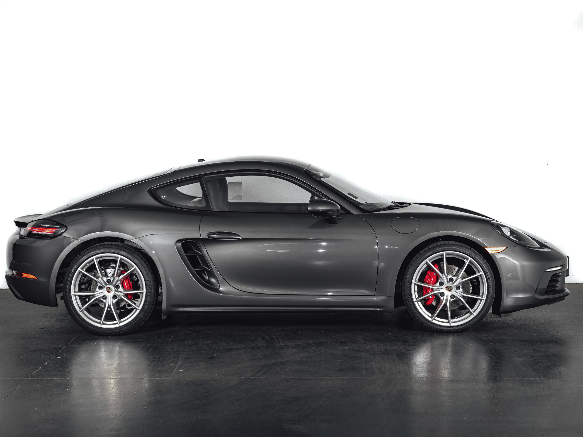 Used 2019 Porsche 718 Cayman S For Sale (Sold) | The Luxury