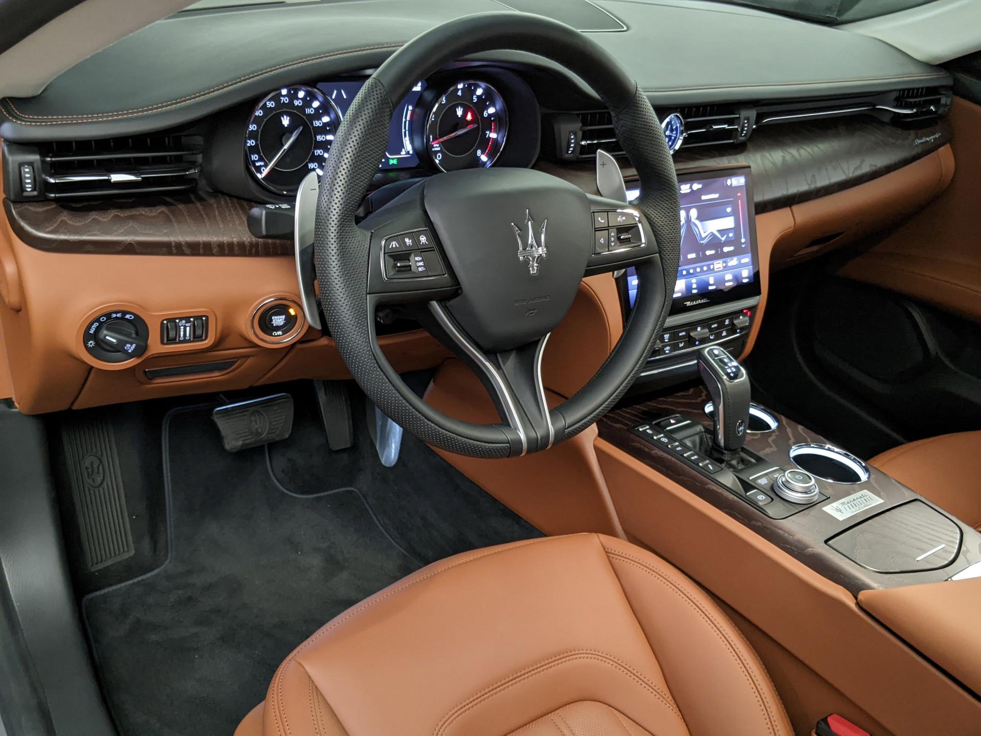 2022 Maserati Quattroporte Interior