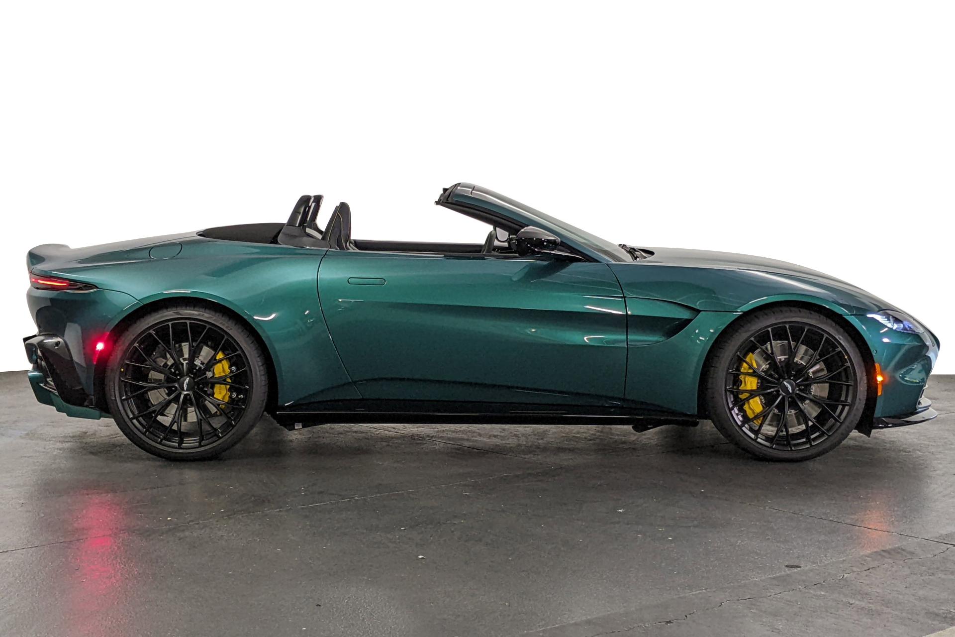 2022 Aston Martin Vantage Green - £209,990