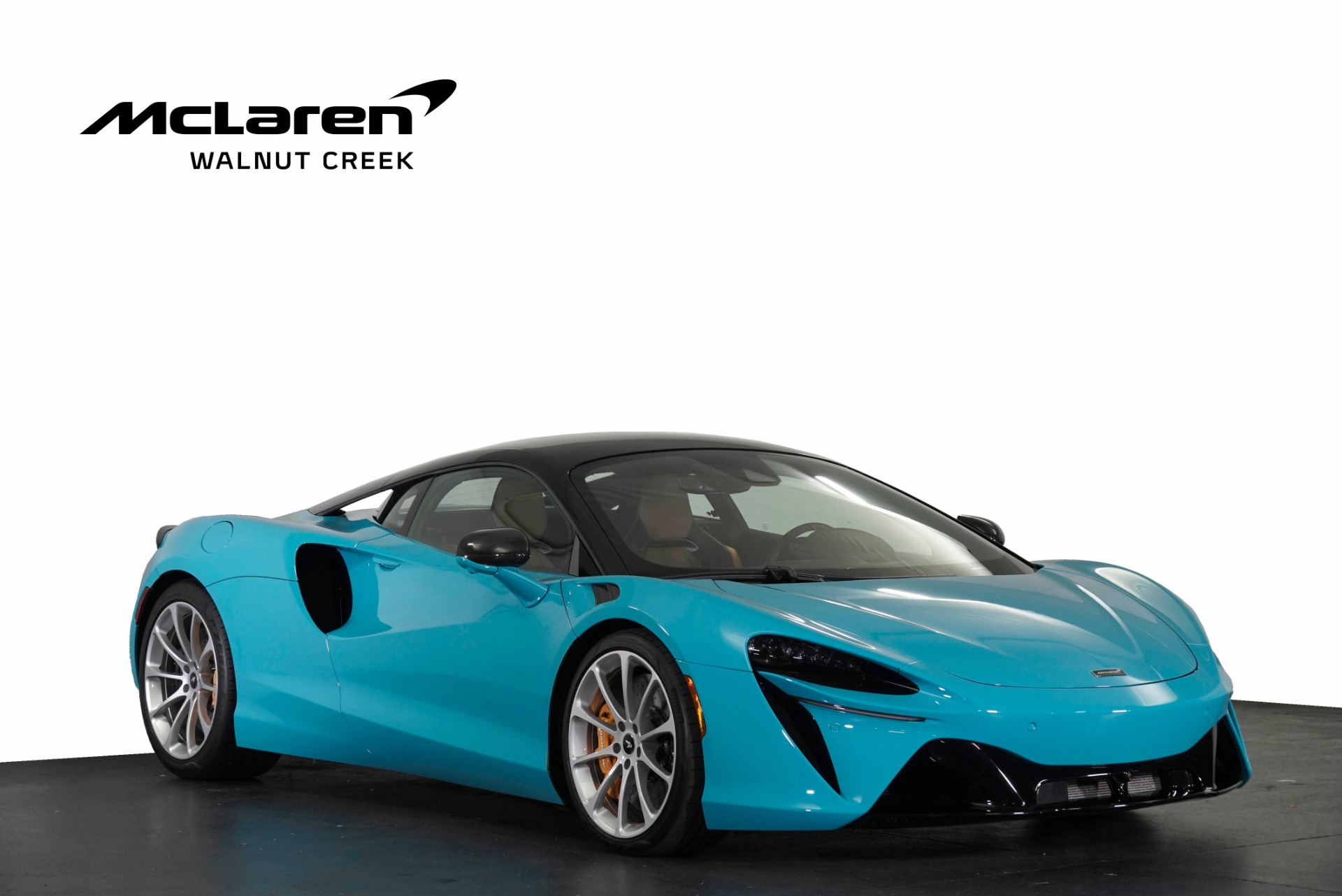 Used-2023-McLaren-Artura-