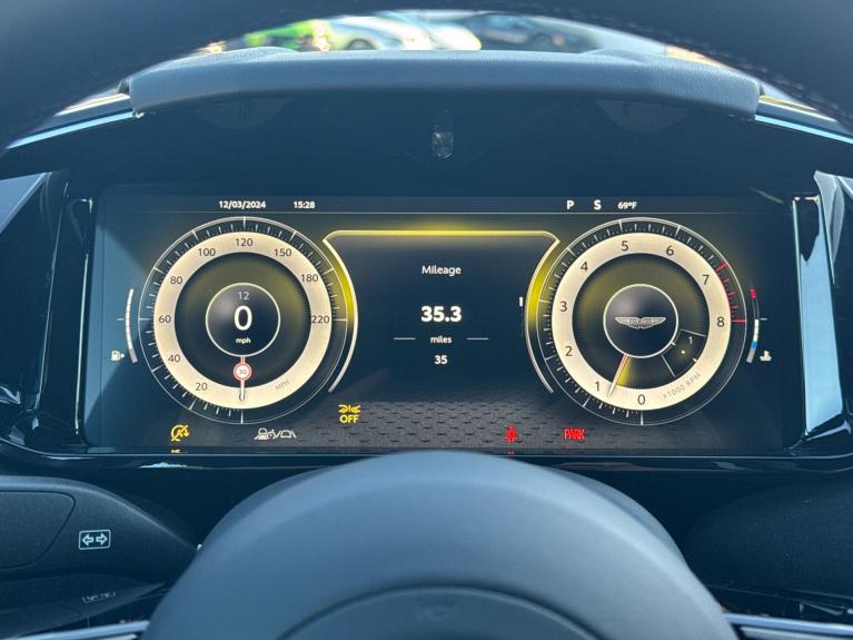 Used 2025 Aston Martin Vantage for sale $189,999 at The Luxury Collection Walnut Creek in Walnut Creek CA 94596 6