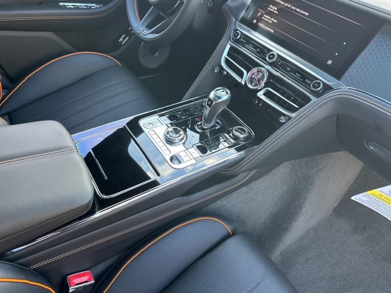 New 2026 Bentley Flying Spur V8 for sale $323,100 at The Luxury Collection Walnut Creek in Walnut Creek CA 94596 2