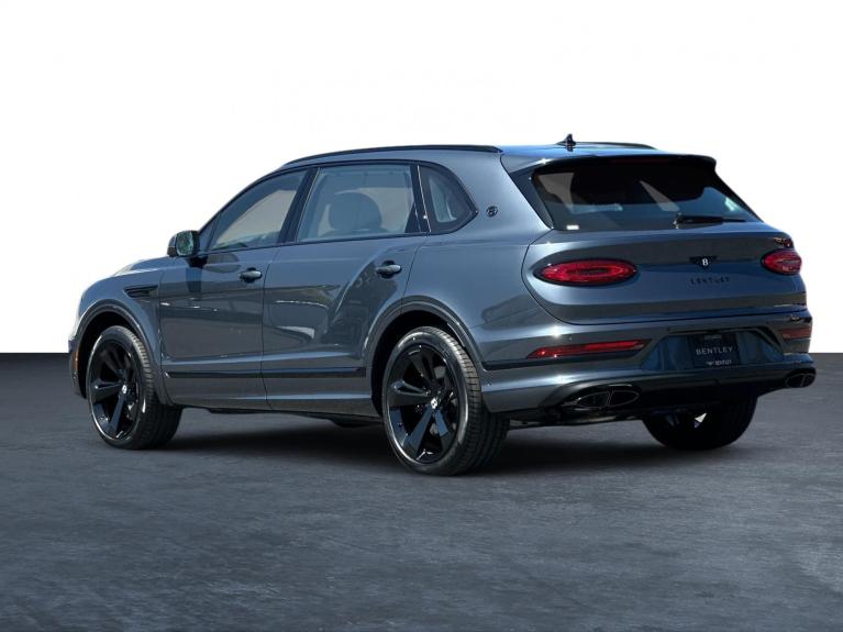 Used 2026 Bentley Bentayga EWB for sale $269,950 at The Luxury Collection Walnut Creek in Walnut Creek CA 94596 3