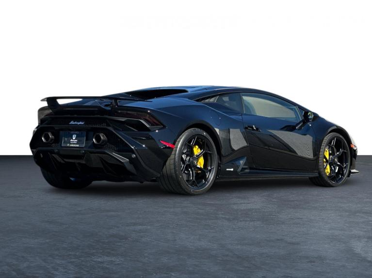 Used 2024 Lamborghini Huracan Tecnica for sale $379,891 at The Luxury Collection Walnut Creek in Walnut Creek CA 94596 3
